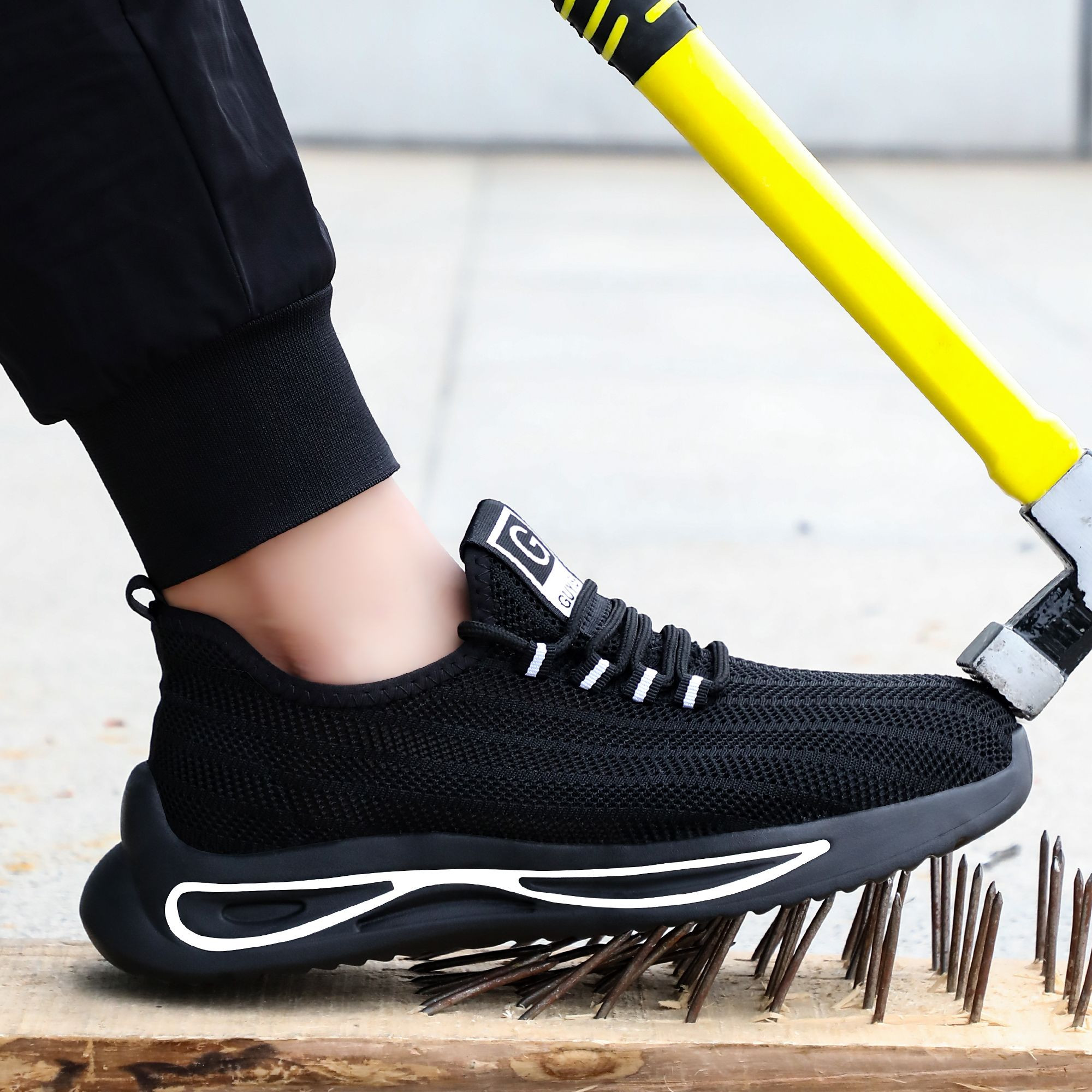 Professional Insulated Labor protection Shoes Light and Comfortable PU Outsole Breathable Fly Woven Upper Safety Shoes