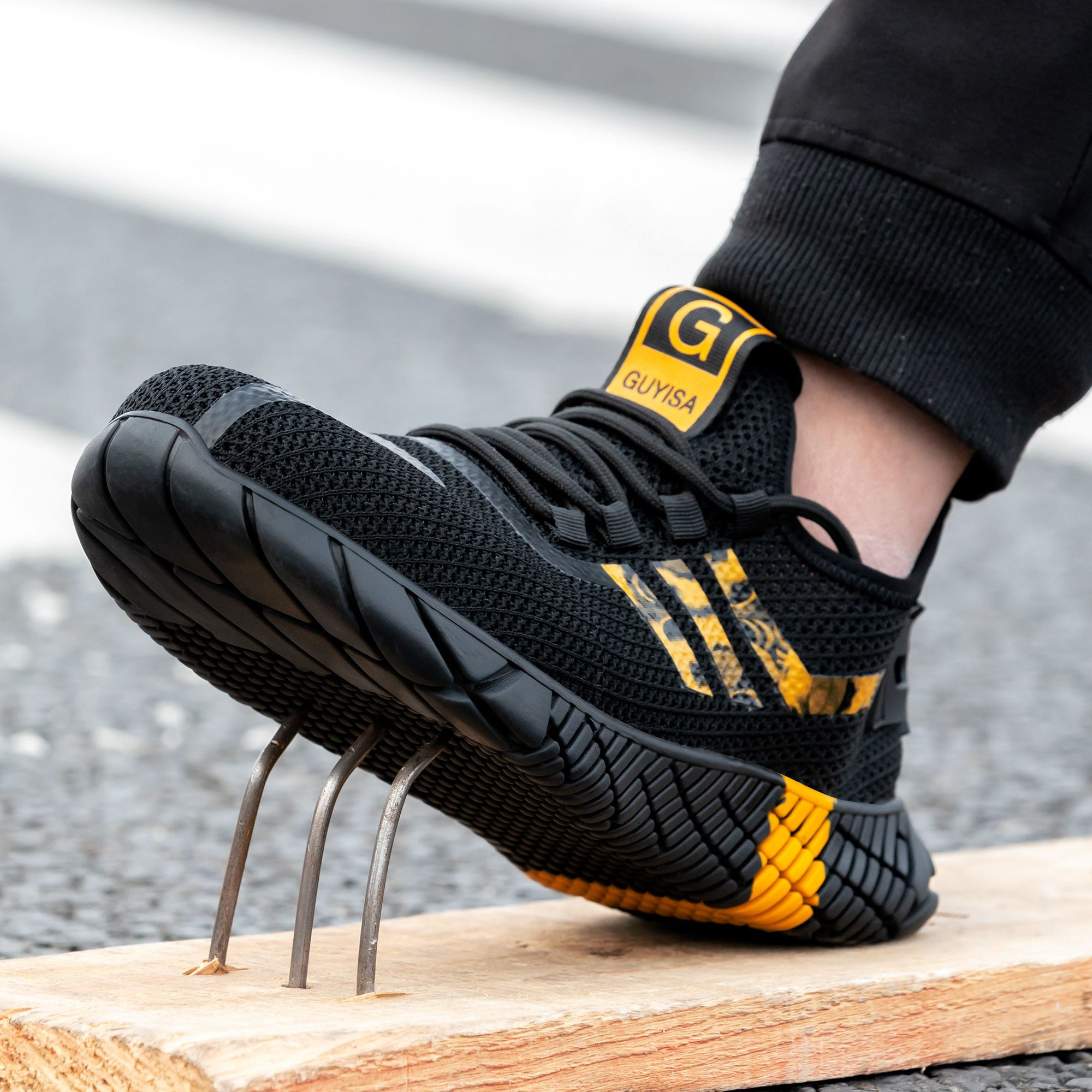 GUYISA Industrial Sport Safety Sneakers Steel Toe Comfortable Light Men Women Hot Sale