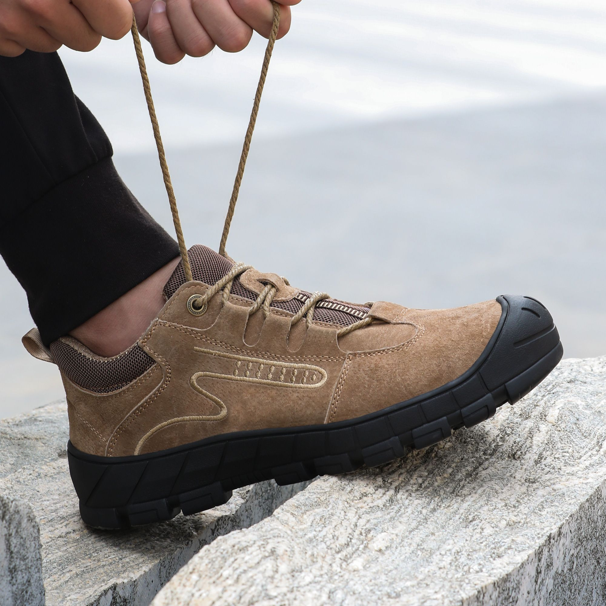 Hot Selling Industrial Protective Breathable Work Boot Casual Trainers Steel Toe Safety Shoes for Men and Women