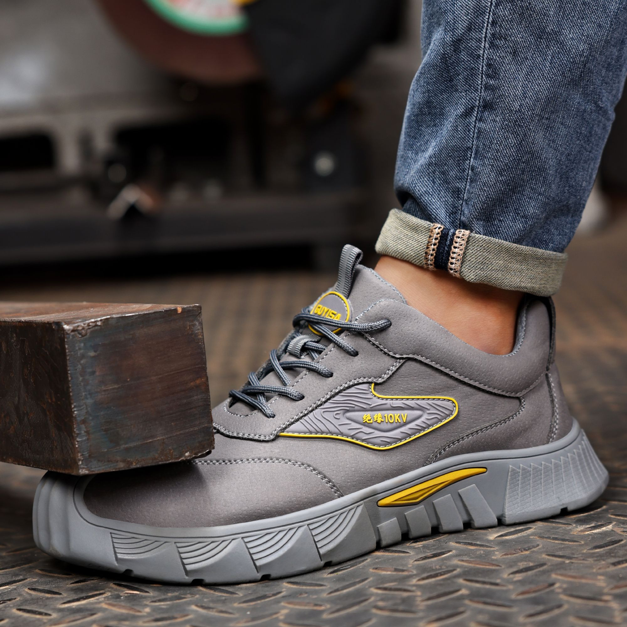 GUYISA Hot Sale Industrial Cushioned Light Weight Breathable 10KV Insulated Mens Labor Safety Shoes
