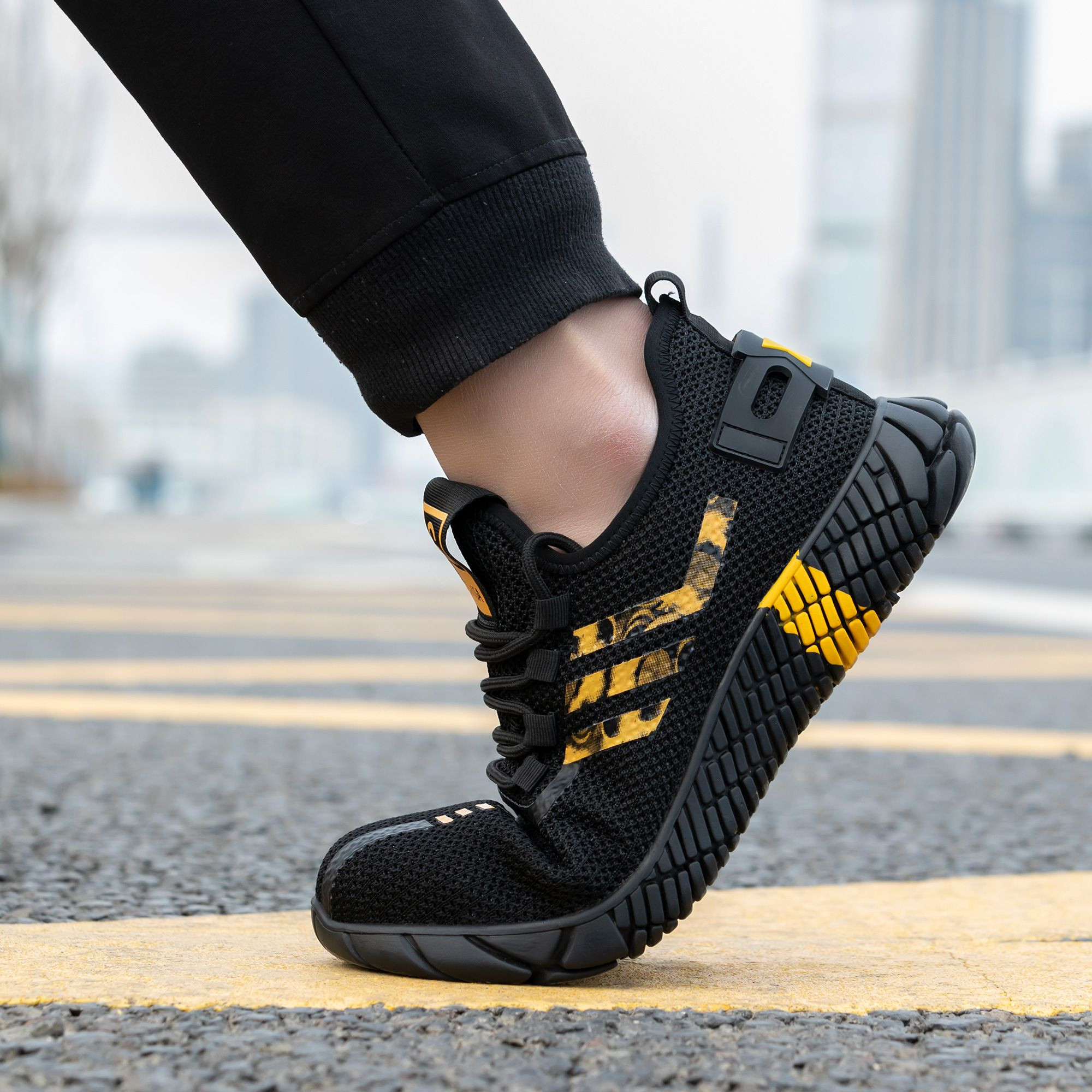 Lightweight Composite Steel Toe Safety Shoes - Low-Top Breathable Work Shoes for Summer Factory Use