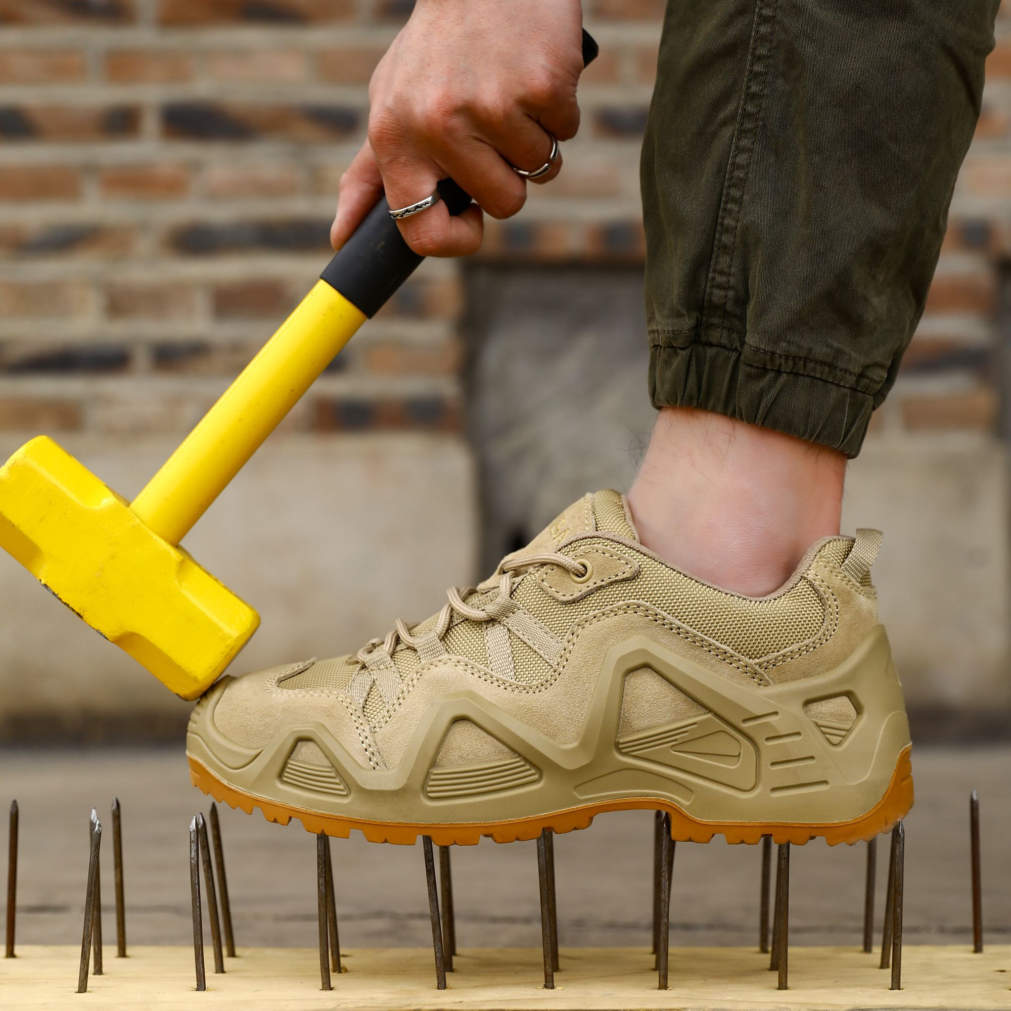 GUYISA 2025 Fashion Unisex Impact & Stab Proof Safety Sneakers for Construction & Warehouse