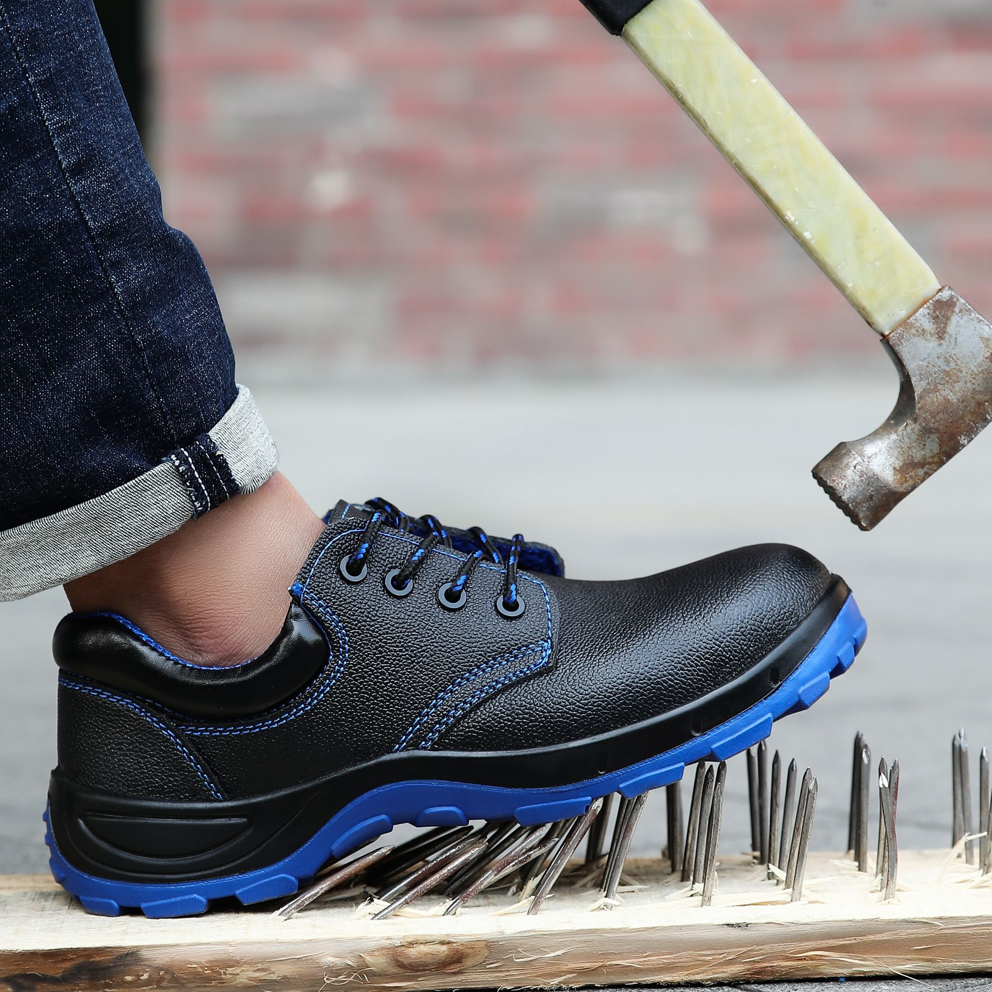 Anti-smash and Stab-proof Insulated 6KV Safety Shoes Two-layer Cowhide Breathable Safety Shoes