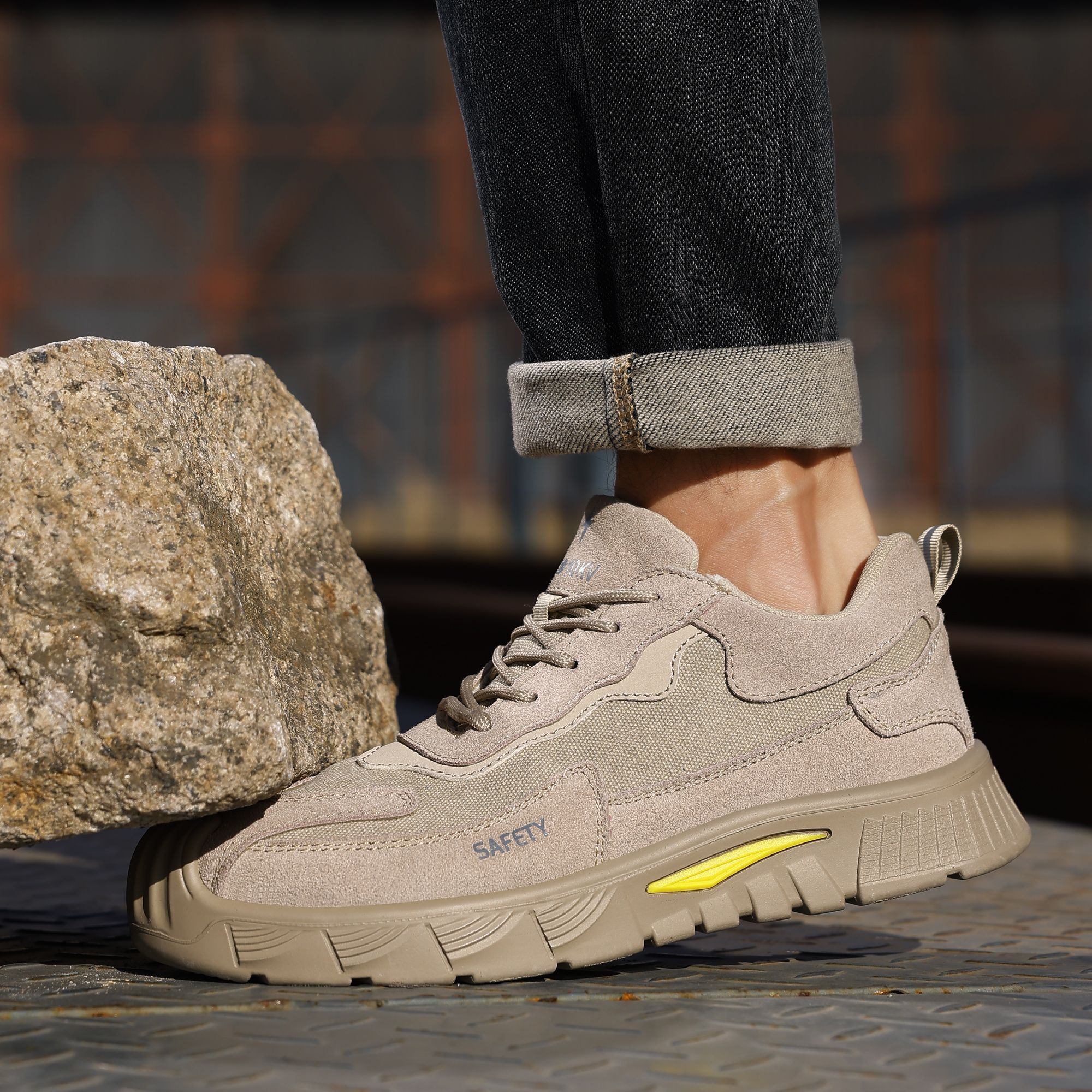 GUYISA Safety Shoes for Men Insulation 10kv Toe PU Shoes for Men Anti-puncture Suede Safety Shoes