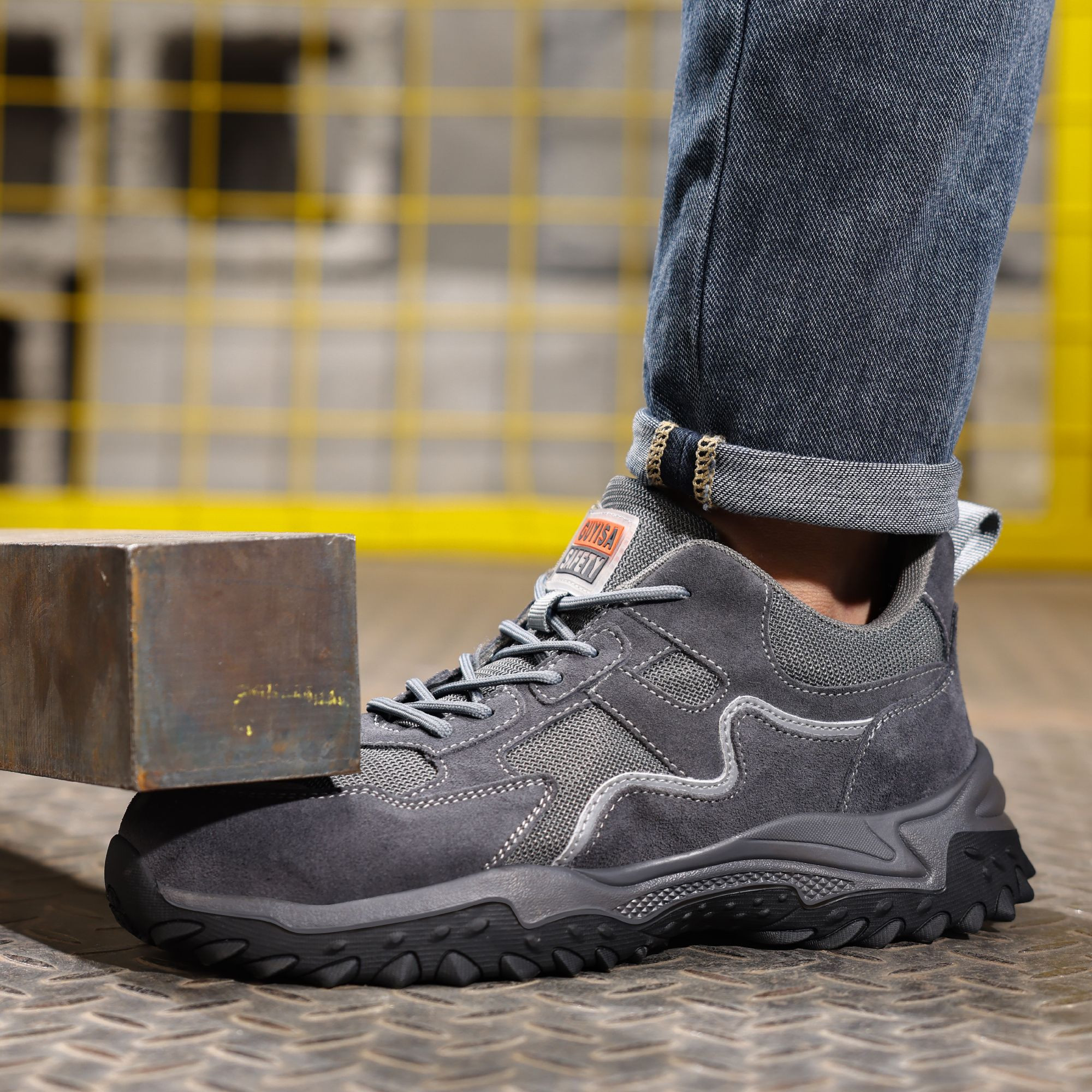 GUYISA Unisex Fashion Hiking Shoes European Standard Steel Toe Safety in Microfiber and Faux Suede for All Seasons